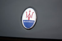 Фото логотипа (эмблемы, знака, фирменной надписи) легковых автомобилей марки Maserati «Мазерати»
